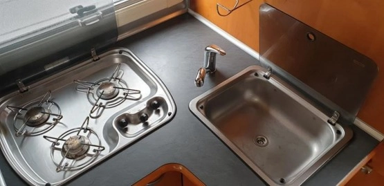                         Kamper Niessman Bischoff Arto z 2006 roku, 118 000 km - zdjęcie 5
                        