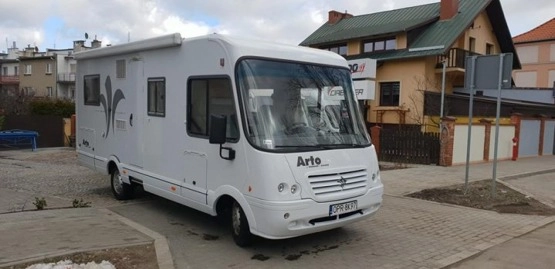                         Kamper Niessman Bischoff Arto z 2006 roku, 118 000 km - zdjęcie 9
                        