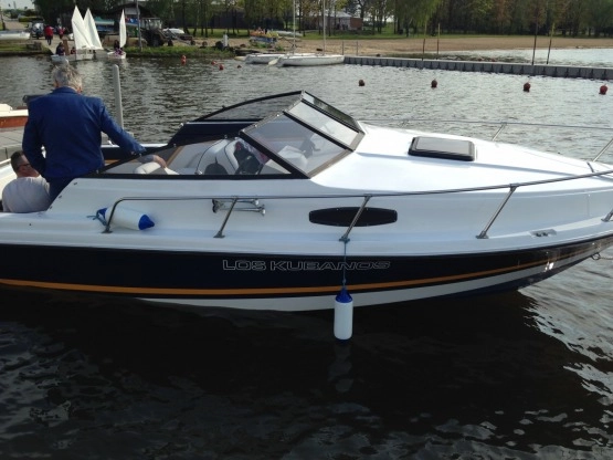                         Łódź motorowa z przyczepa zestaw do kampera - zdjęcie 1
                        