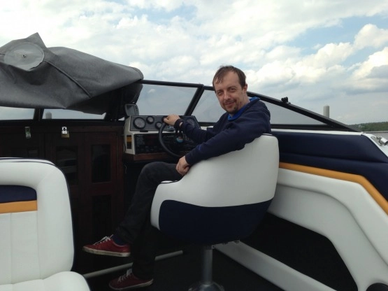                         Łódź motorowa z przyczepa zestaw do kampera - zdjęcie 5
                        