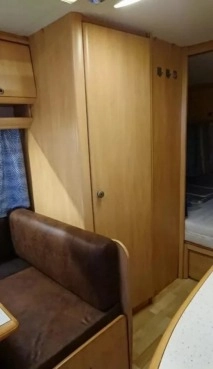                         Przyczepa Hobby 440 De Luxe Easy, 2003 rok - zdjęcie 8
                        