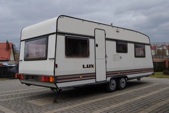                         BURSTNER. Idealna na działkę, 6 os. Ogrzewanie! Duża! 2 osie! TRANSPORT - zdjęcie 2
                        