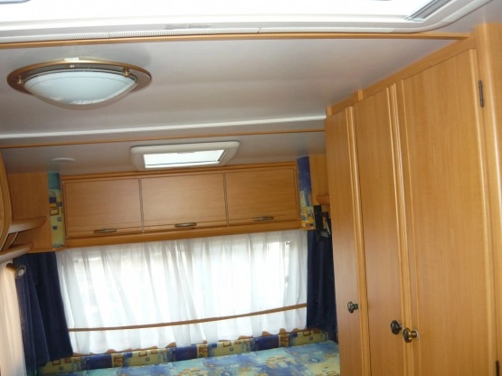                         PRZYCZEPA CAMPINGOWA LMC LUXUS 450   - zdjęcie 10
                        