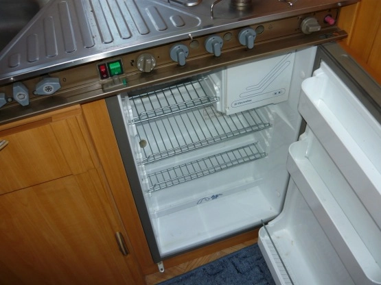                         PRZYCZEPA CAMPINGOWA LMC LUXUS 450   - zdjęcie 11
                        