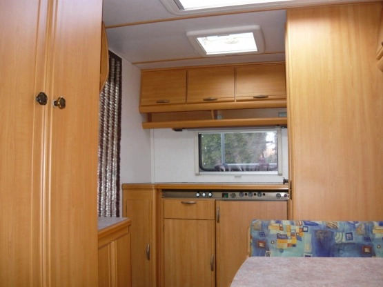                         PRZYCZEPA CAMPINGOWA LMC LUXUS 450   - zdjęcie 5
                        