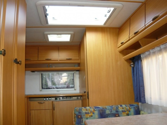                         PRZYCZEPA CAMPINGOWA LMC LUXUS 450   - zdjęcie 6
                        