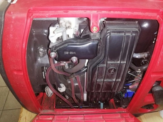                         Agregat prądotwórczy HONDA EU20i 2017 roku, używany jeden sezon - zdjęcie 2
                        