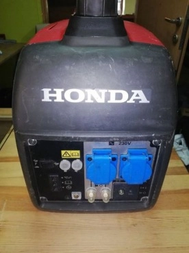                         Agregat prądotwórczy HONDA EU20i 2017 roku, używany jeden sezon - zdjęcie 3
                        