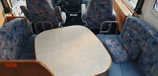                         KAMPER CAMPER HYMER ERIBA 636 JET 2005 - zdjęcie 12
                        