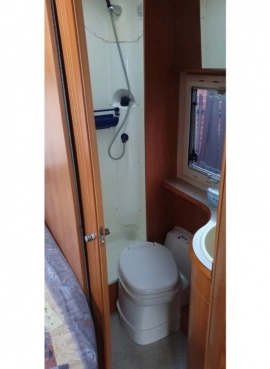                         KAMPER CAMPER HYMER ERIBA 636 JET 2005 - zdjęcie 6
                        