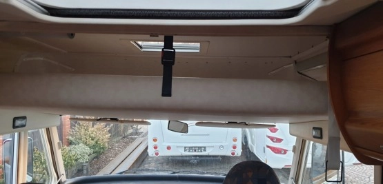                         KAMPER CAMPER HYMER ERIBA 636 JET 2005 - zdjęcie 9
                        