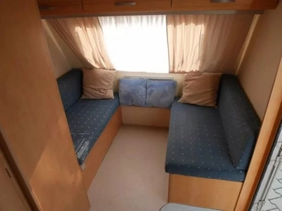                         Przyczepa kempingowa Sterckeman Starlett 4-5 osobowa. Ładna, zadbana, sucha. - zdjęcie 6
                        