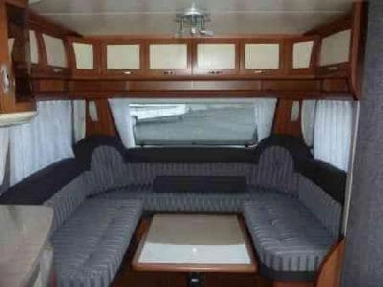                         Przyczepa kempingowa Hobby 650 Kfu Prestige - zdjęcie 10
                        