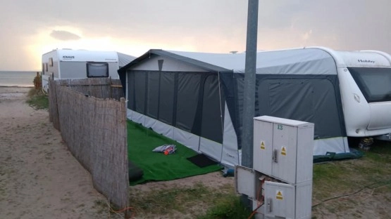                         Przyczepa kempingowa Hobby 650 Kfu Prestige - zdjęcie 3
                        