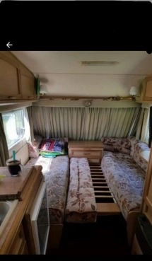                         Przyczepa kempingowa Swift Challenger 99 rok, 5-osobowa - zdjęcie 5
                        