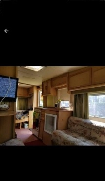                         Przyczepa kempingowa Swift Challenger 99 rok, 5-osobowa - zdjęcie 8
                        