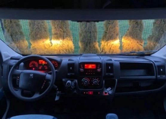                         Peugeot Boxer z 2015 roku, kamper - zdjęcie 9
                        
