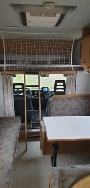                         Kamper Citroen C25 2.5 TD Klimatyzacja postojowa, podwójne ogrzewanie, nowa lodówka - zdjęcie 8
                        