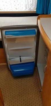                         Przyczepa Hobby 400 - zdjęcie 2
                        