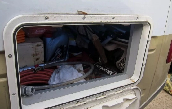                         Mercedes-Benz Sprinter z 2005 roku - zdjęcie 13
                        