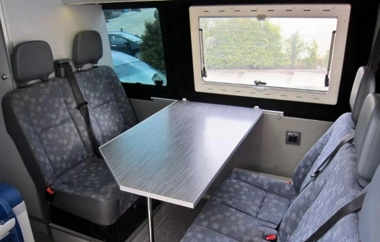                         Mercedes-Benz Sprinter z 2005 roku - zdjęcie 23
                        