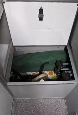                         Mercedes-Benz Sprinter z 2005 roku - zdjęcie 24
                        