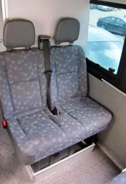                         Mercedes-Benz Sprinter z 2005 roku - zdjęcie 29
                        