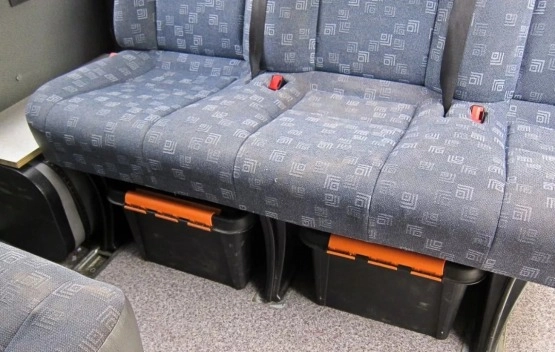                         Mercedes-Benz Sprinter z 2005 roku - zdjęcie 35
                        