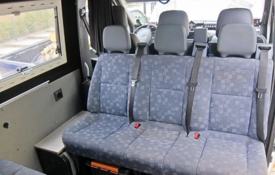                         Mercedes-Benz Sprinter z 2005 roku - zdjęcie 37
                        