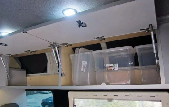                         Mercedes-Benz Sprinter z 2005 roku - zdjęcie 8
                        