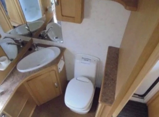                         Przyczepa Kempingowa Elddis 482, 2003 rok, zadbana, z namiotem - zdjęcie 7
                        