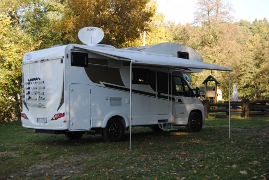                         Wynajmę ! Wypożyczę ! Nowy Kamper CARADO 6 osób 2.0 HDI 130 KM z 2018 roku - zdjęcie 4
                        