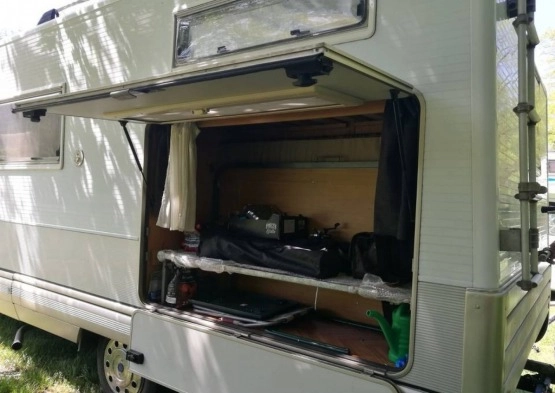                         Kamper LAIKA, IVECO Turbo-Daily 35-10, rejestracja na 5 osób - zdjęcie 7
                        