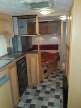                         Sprzedam przyczepę kempingową Elddis Avante 534 - zdjęcie 2
                        