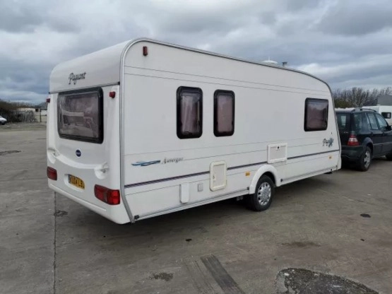                         Przyczepa Kempingowa Bailey Pageant Auvergne 2003, gratis 2 przedsionki - zdjęcie 2
                        