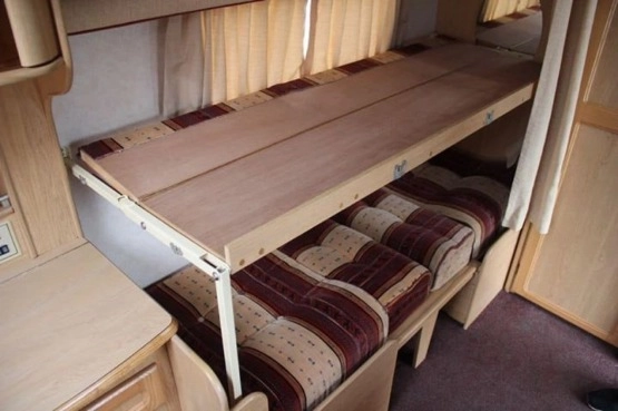                         Przyczepa kempingowa Coachman Prestiche 520/4 - zdjęcie 2
                        