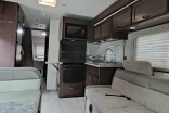                         Kamper Ford E450 - wnętrze 
                        