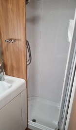                         prysznic - Przyczepa kempingowa SWIFT ELEGANCE 580
                        