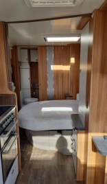                         łóżko - Przyczepa kempingowa SWIFT ELEGANCE 580
                        