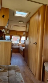                         wnętrze - SWIFT CHARISMA 650
                        