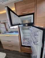                         lodówka - KNAUS Sport 580 QS
                        