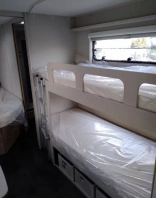                         łóżko piętrowe - Dethleffs Nomad 730 FKR
                        