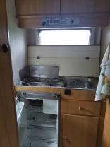                         Sprzedam Kampera 4-osobowego-Fiat Ducato silnik 1.9 TD Roller - zdjęcie 3
                        