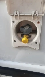                         Zewnętrzne wyjście gazu
                        