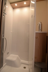                         Kamper Burstner Delfin 690 G - zdjęcie 9
                        