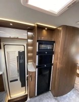                         Nowy kamper Frankia I890 QD/B Luxury - zdjęcie 22
                        