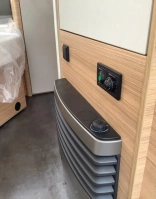                         Przyczepa Dethleffs CAMPER 470 FR - zdjęcie 19
                        