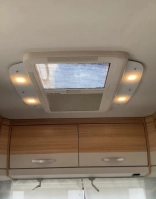                         Przyczepa Dethleffs CAMPER 470 FR - zdjęcie 25
                        