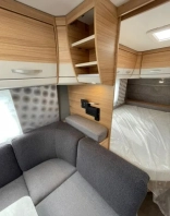                         Przyczepa Dethleffs Camper 560FMK - zdjęcie 15
                        