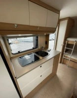                         Przyczepa Dethleffs Camper 560FMK - zdjęcie 15
                        